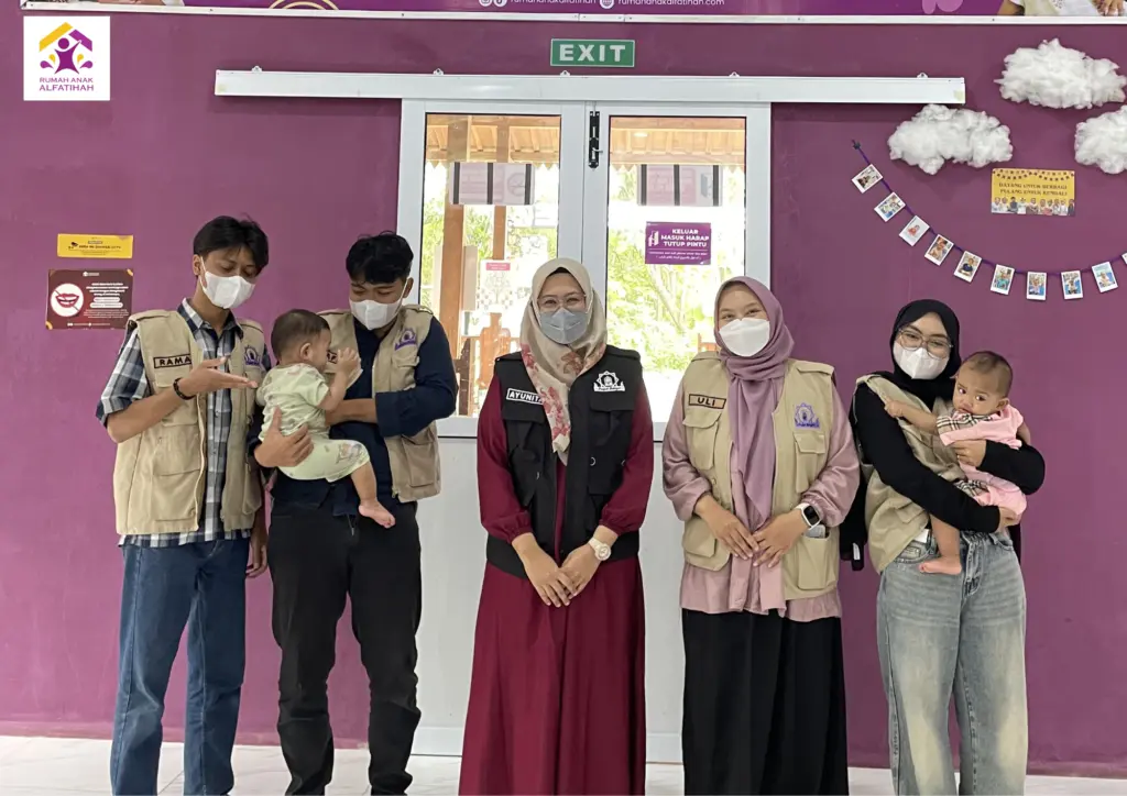 Kunjungan dan Bakti Sosial Prodjek Bahagia untuk Anak-Anak Rumah Alfatihah