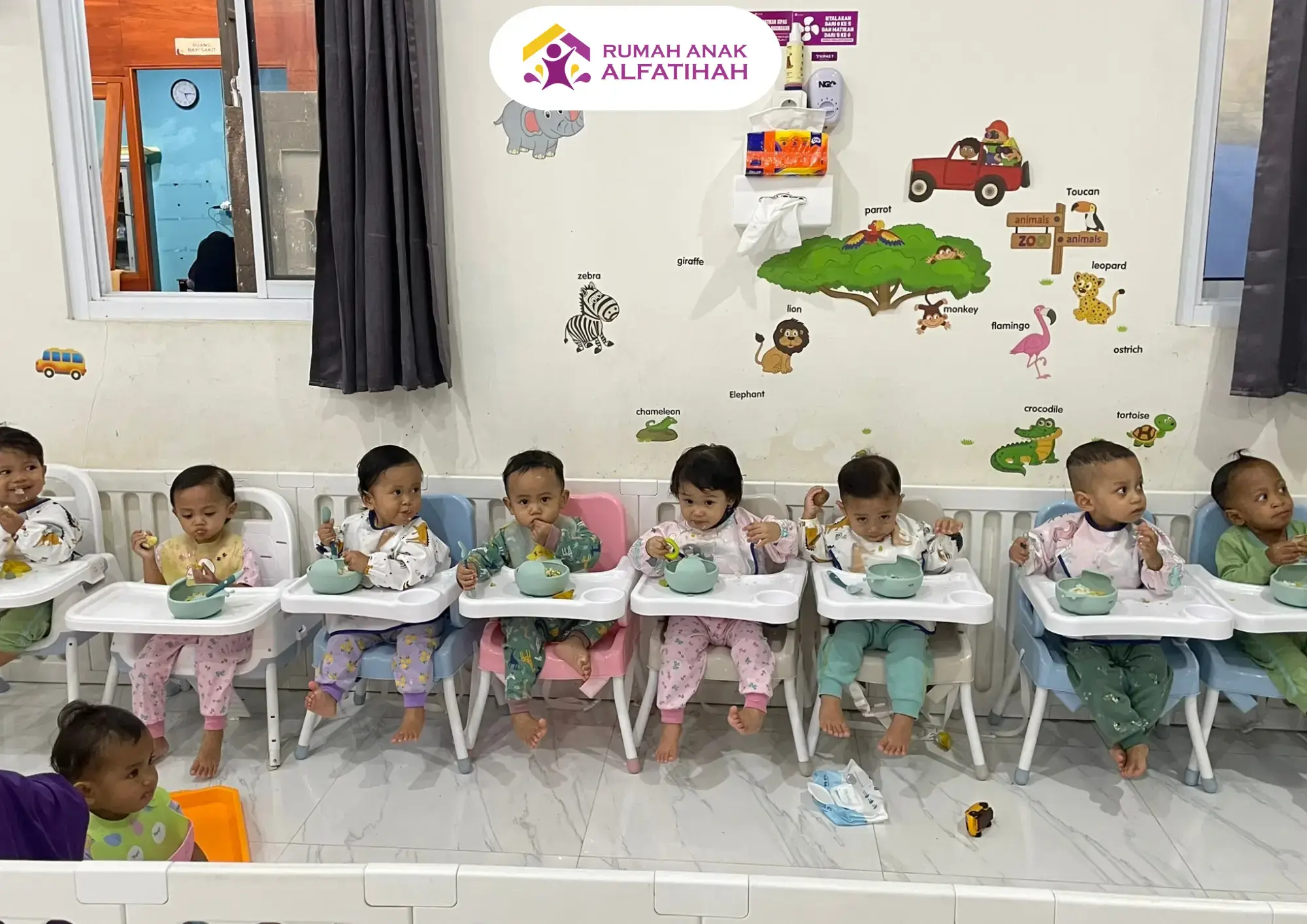 Duduk Rapi & Makan Sendiri: Keterampilan Kecil yang Berdampak Besar Saat Dewasa
